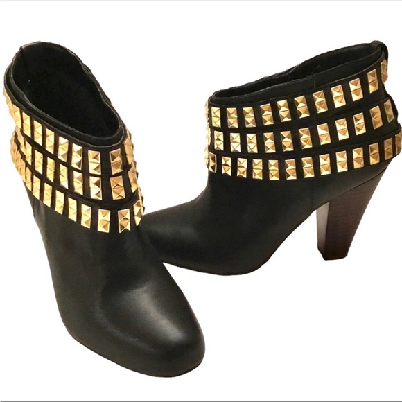 Betsy Johnson Black Leather Gold Stud Pull on Boots - Picture 1 of 7